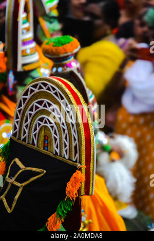 Artistes Kathakali à Onam procession, Kerala, Inde Banque D'Images