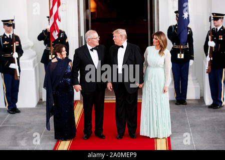 Washington, DC, USA. Sep 20, 2019. Le Président américain Donald Trump (2e R, à l'avant) et de la première dame Melania Trump (1er r, avant) Bienvenue Le Premier ministre australien, Scott Morrison et sa femme Jenny Morrison à la Maison Blanche à Washington, DC, États-Unis, le 20 septembre 2019. Source : Xinhua/Shen Ting Banque D'Images