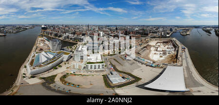 Panorama Luftbild : die Skyline von Hamburg une Neuentwicklungsgebieten Baustellen und im Bereich der alten Speicherstadt u.a. mit dem Marco Polo Tower, Banque D'Images