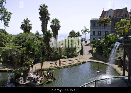 Monte, Funchal, Madeira, Portugal - 26 août 2019 - Vue panoramique sur le jardin botanique et tropicaux Banque D'Images