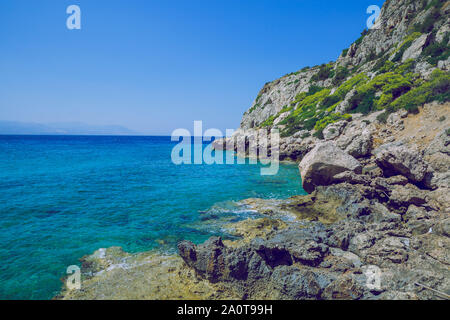 Ville Athènes, République grecque. Montagnes et de l'eau, bleu de la mer. 13. Septembre 2019. Photos de voyage. Banque D'Images