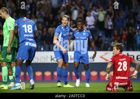 Genk, en Belgique. Sep 21, 2019. Sander Berge du KRC Genk et Carlos Cuesta de KRC Genk célébrer après avoir marqué un but au cours de la Jupiler Pro League match day 8 entre KRC Genk et KV Oostende le 21 septembre 2019 à Genk, en Belgique. (Photo de Vincent Van n : Crédit Photos Pro/Alamy Live News Banque D'Images