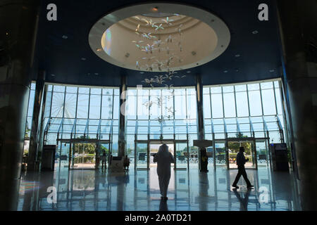 Entrée privée. L'intérieur du centre commercial Marina Mall. L'année 2001. Abou Dhabi. No. Banque D'Images