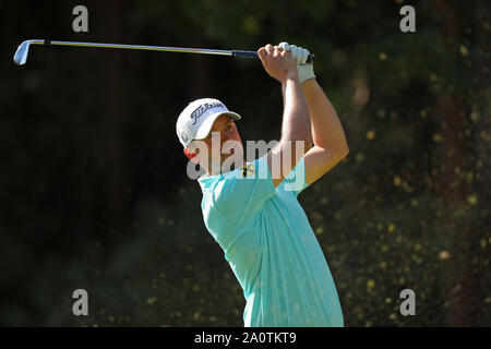 Virginia Water, UK. Sep 21, 2019. Bernd Wiesberger joue un coup de départ au cours du troisième tour du BMW PGA Championship, le tournoi de golf du Tour Européen à Wentworth Golf Club, Virginia Water, Surrey, Angleterre. Credit : España/Alamy Live News Banque D'Images