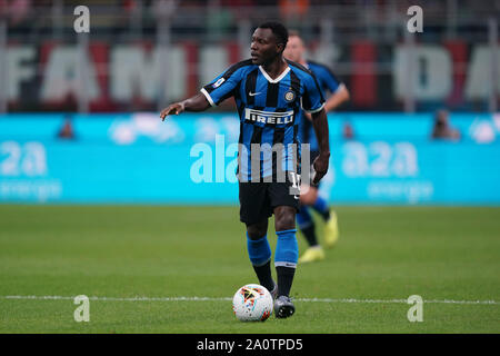 MILAN, ITALIE - 21 SEPTEMBRE : Kwadwo Asamoah de l'Internazionale FC Diriger cette équipe de l'avant lors de la Seria un match entre l'AC Milan vs FC Internazionale au Stadio San Siro, Stadio Giuseppe Meazza, le 21 septembre 2019 à Milan, Italie. Credit : Daniela Porcelli/SPP/Alamy Live News Banque D'Images