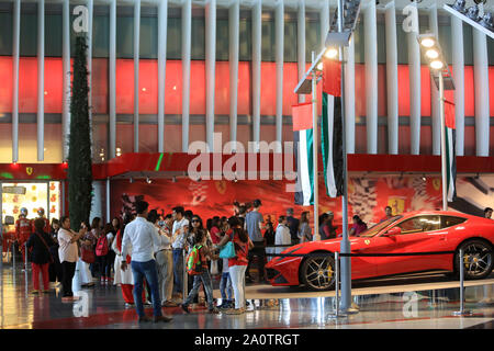 Le Ferrari World. Parc à thème. Abou Dhabi. No. / Ferrari World. Parc à thème. Émirat d'Abu Dhabi. Banque D'Images