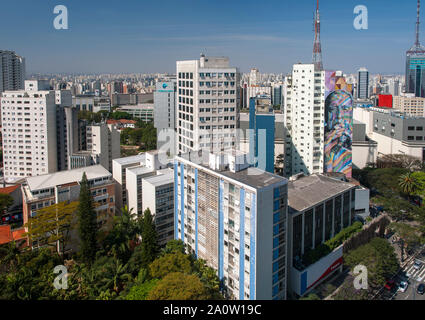 Avis de São Paulo de la SESC immeuble sur l'Avenue Paulista. Banque D'Images