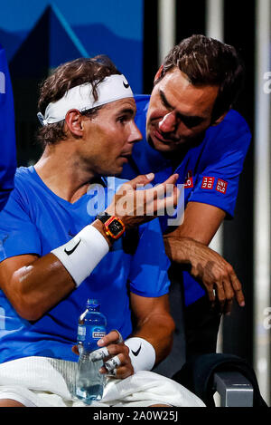 Genève, Suisse. Sep 21, 2019. L'Europe de l'équipe de Rafael Nadal et Roger Federer de Team Europe réagit au cours de la deuxième journée de la cuve Cup 2019 à Palexpo le 21 septembre 2019 à Genève, Suisse. La Cuve Coupe sera voir six joueurs du reste du monde en concurrence avec leurs homologues de l'Europe. Monde de l'équipe est dirigée par John McEnroe et Europe de l'équipe est dirigée par Bjorn Borg. Le tournoi se déroule du 20 au 22 septembre. Agence Photo crédit : indépendante/Alamy Live News Banque D'Images