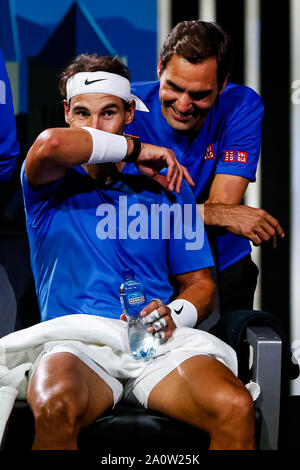 Genève, Suisse. Sep 21, 2019. L'Europe de l'équipe de Rafael Nadal et Roger Federer de Team Europe réagit au cours de la deuxième journée de la cuve Cup 2019 à Palexpo le 21 septembre 2019 à Genève, Suisse. La Cuve Coupe sera voir six joueurs du reste du monde en concurrence avec leurs homologues de l'Europe. Monde de l'équipe est dirigée par John McEnroe et Europe de l'équipe est dirigée par Bjorn Borg. Le tournoi se déroule du 20 au 22 septembre. Agence Photo crédit : indépendante/Alamy Live News Banque D'Images