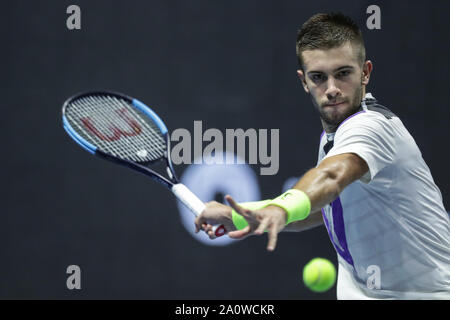 Saint-pétersbourg, Russie. Sep 21, 2019. Borna Coric de Croatie renvoie la balle pendant le match de demi-finale contre Joao Sousa du Portugal à Saint-Pétersbourg Open tennis ATP tour à Saint-Pétersbourg, Russie, 21 septembre 2019. Crédit : Irina Motina/Xinhua/Alamy Live News Banque D'Images