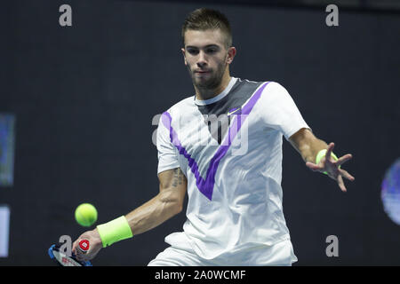 Saint-pétersbourg, Russie. Sep 21, 2019. Borna Coric de Croatie renvoie la balle pendant le match de demi-finale contre Joao Sousa du Portugal à Saint-Pétersbourg Open tennis ATP tour à Saint-Pétersbourg, Russie, 21 septembre 2019. Crédit : Irina Motina/Xinhua/Alamy Live News Banque D'Images