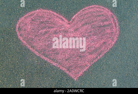 Des dessins d'enfants sur l'asphalte avec de la craie. Focus sélectif. nature. Banque D'Images