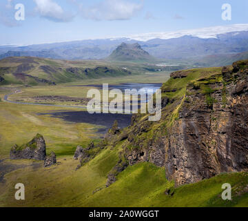 Paysage verdoyant magnifique vu de Dyrhólaey, Islande Banque D'Images