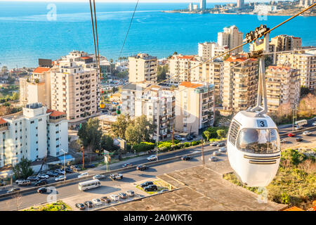 Au cours de la téléphérique du bleu avec la mer en arrière-plan, Jounieh, Liban, Kesrouan, District Banque D'Images