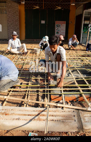 Siem Reap / Cambodge - 25 octobre 2018 : jusqu'azeh renforcement pour plancher de béton Banque D'Images