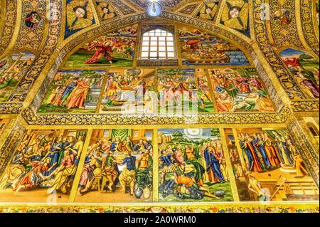 L'intérieur, des fresques représentant des scènes de la Bible, la Cathédrale Saint Sauveur, Ispahan, Iran Banque D'Images