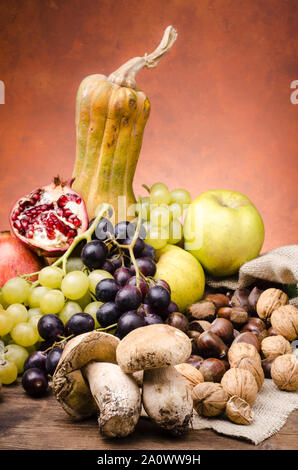 Still Life.fruits d'automne, les couleurs et les saveurs Banque D'Images