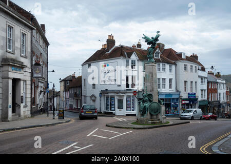 High Street Lewes et Memorial. Lewes, East Sussex, Angleterre Banque D'Images