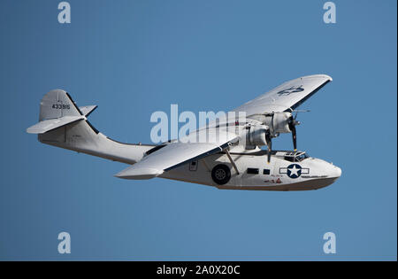 WW2 Consolidated Catalina flying boat affichage à l'IWM Duxford 2019 Spectacle aérien de la bataille d'Angleterre, Cambridgeshire, Angleterre, RU Banque D'Images