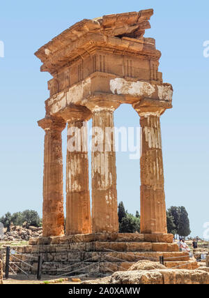 Temple du Dioscuri près d'une ville nommée situé à Agrigente en Sicile, Italie Banque D'Images