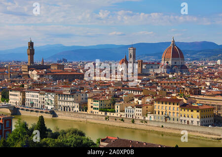 La vue sur la ville et le Duomo, Florence, Italie Banque D'Images