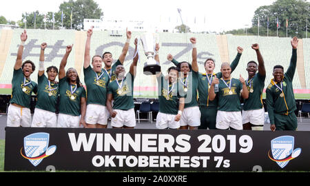 Munich, Bavière, Allemagne. 22 Sep, 2019. L'équipe gagnante de l'Afrique du Sud .finale, Rugby tournoi, l'Afrique du Sud contre les Fidji, .Munich, stade olympique, 22 septembre 2019, les équipes de Nouvelle-Zélande, Angleterre, Afrique du Sud, Allemagne, Australie, Fidji, USA et France prendre part à ce tournoi de 2 jours, le Crédit : Wolfgang Fehrmann/ZUMA/Alamy Fil Live News Banque D'Images