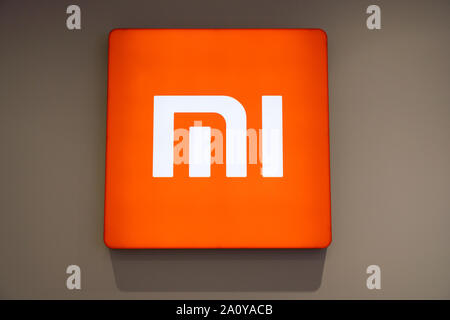 Logo Xiaomi vu à Shanghai. Une société d'électronique chinois. Banque D'Images