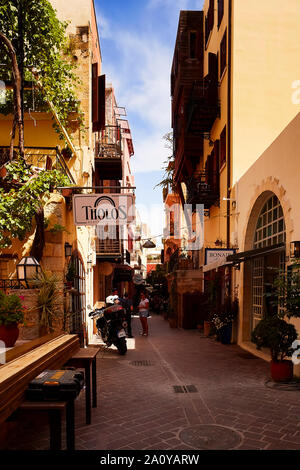 La Grèce, l'île de Crète, la Canée - Mai 19, 2018 - Vue de la rue dans la vieille ville de Chania. Banque D'Images