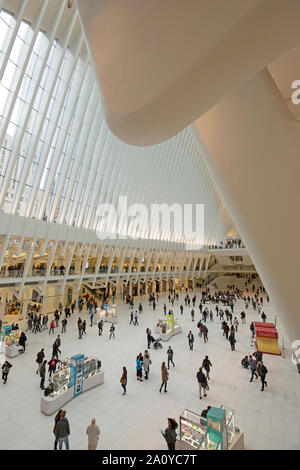 HALL PRINCIPAL D'OCULUS (©SANTIAGO CALATRAVA 2018) CHEMIN WESTFIELD WORLD TRADE CENTER CENTRE DE TRANSPORTS DE DOWNTOWN MANHATTAN NEW YORK USA Banque D'Images