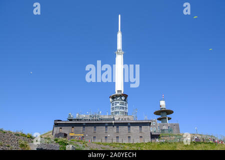 L'émetteur de radio et de télévision au sommet du Puy de Dôme, près de Clermont-Ferrand, France Banque D'Images