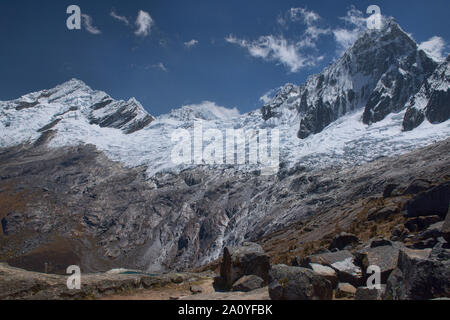 La vue de Punta Union Européenne transmettre le Santa Cruz trek, Cordillera Blanca, Ancash, Pérou Banque D'Images