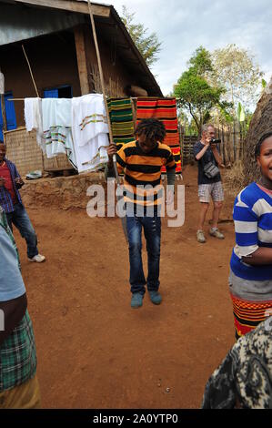 Fête de la tribu Dorze près du village d'Arba Minch Banque D'Images