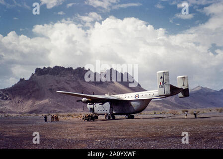 Un Blackburn B-101 Beverley les avions lourds de transport utilisés par la Royal Air Force RAF au Commandement du transport aérien de Khormaksar Aden au Yémen en 1962. Banque D'Images