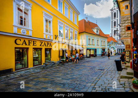 Vieilles rues pavées de Cesky Krumlov, République Tchèque Banque D'Images