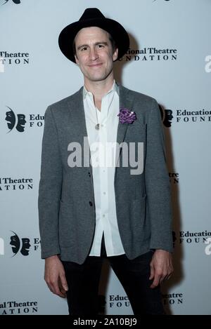 New York, NY, USA. 22 Sep, 2019. Gavin Creel pour des arrivées au cinquième gala Retour à l'École de Broadway, Edison Ballroom, New York, NY Le 22 septembre 2019. Credit : Mark Ashe/Everett Collection/Alamy Live News Banque D'Images