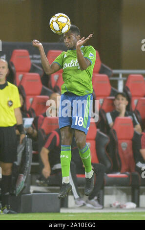 Washington, DC, USA. 22 Sep, 2019. 20190922 - Seattle Sounders defender Kelvin Leerdam (18) à la tête de la balle contre D.C. United dans la seconde moitié du champ d'Audi à Washington. Credit : Chuck Myers/ZUMA/Alamy Fil Live News Banque D'Images