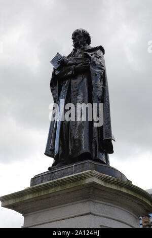 Glasgow Ecosse George Square Statue en bronze de William Ewart Gladstone 1809 - 1898 Banque D'Images