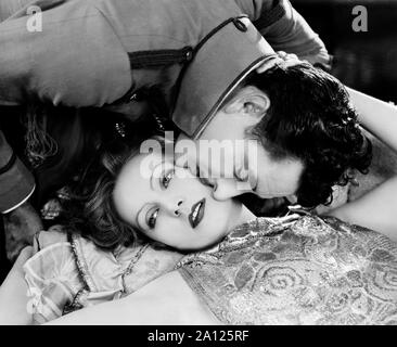 Chair ET LE DIABLE 1926 MGM film avec Greta Garbo et John Gilbert Banque D'Images