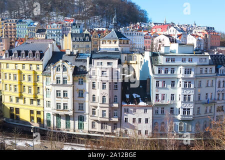 Karlovy Vary, célèbre ville thermale panoramique aérienne vue, République Tchèque Banque D'Images