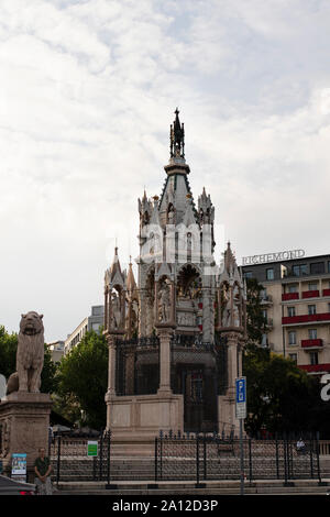 Le Monument Brunswick en l'honneur d'un duc du XIXe siècle dans le jardin des Alpes sur le Quai du Mont-blanc à Genève, Suisse. Banque D'Images