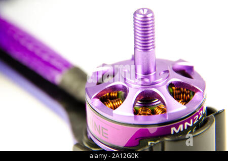 Closeup macro photo d'un moteur brushless à partir d'un drone ou quadcopter. moteur d'une race ou de freestyle drone Banque D'Images