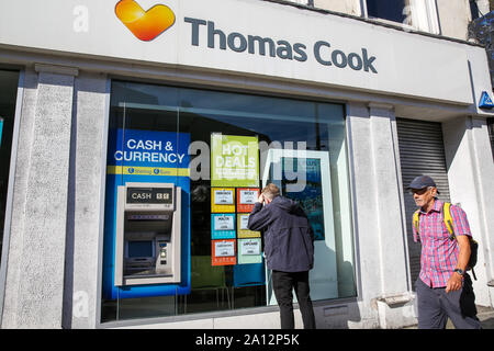 Londres, Royaume-Uni. Sep 23, 2019. Un homme passe devant une succursale de Thomas Cook dans le centre de Londres. Credit : Dinendra Haria SOPA/Images/ZUMA/Alamy Fil Live News Banque D'Images