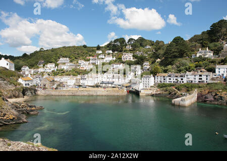 Vue du sommet du village de roche, Polperro Cornwall, UK sur une journée d'été Banque D'Images