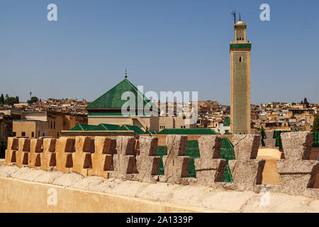 Mosquée de Kairaouine (mosquée d'al-Qarawiyyin) fes Maroc la seconde plus grande mosquée, construite en 857, est l'une des plus anciennes universités du monde Banque D'Images