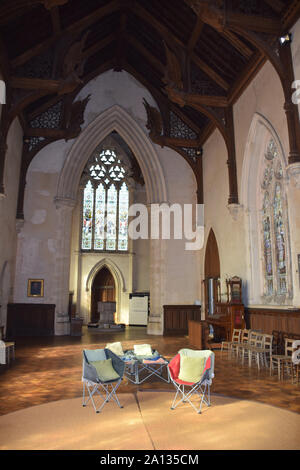 Champing à St Michel Archange, église sauvée par les Églises Conservation Trust. Booton, Norfolk, UK Sep 2019 Banque D'Images