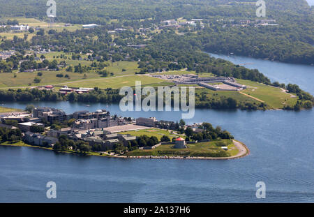 Vue aérienne du Collège militaire royal et Fort Henry, Kingston, Ontario Banque D'Images