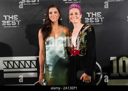 Milan, Italie. 29Th Sep 2019. Alex Morgan (à gauche) et Megan Rapinoe (à droite) sur le tapis vert au cours de la meilleure FIFA Football Awards 2019 au Teatro alla Scala, le 23 septembre 2019 à Milan, Italie, (Photo : Daniela Porcelli) : Crédit Photo de presse Sport/Alamy Live News Banque D'Images