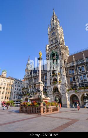 Nouvel hôtel de ville et la colonne mariale, Saint Mary's Square, Munich, Haute-Bavière, Bavière, Allemagne Banque D'Images