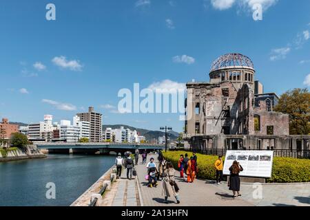 Uniquement de la bombe atomique, de la ruine d'un bâtiment permanent à l'emplacement de la bombe atomique dans la seconde guerre mondiale, Dôme de la Bombe Atomique, Monument de la paix, Hiroshima Peace Banque D'Images