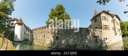 Zürich, Aargovie / Suisse - 28 août 2019 - vue horizontale de la célèbre Hallwyl château sur la rivière Aabach en Suisse centrale Banque D'Images